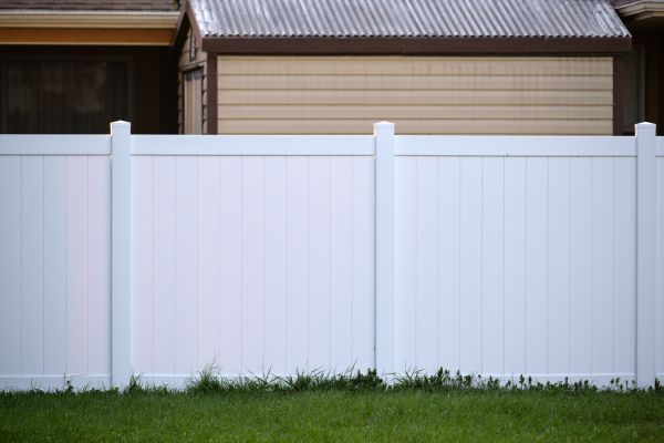 Vinyl Fence Replacement in Joplin