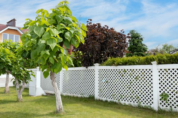 Vinyl Fence Service in Joplin
