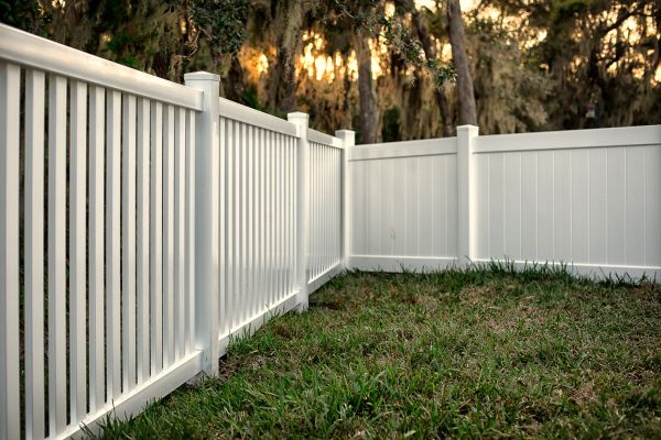Vinyl Fence Construction in Joplin
