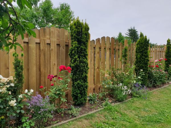 Leaning Fence Repair in Joplin