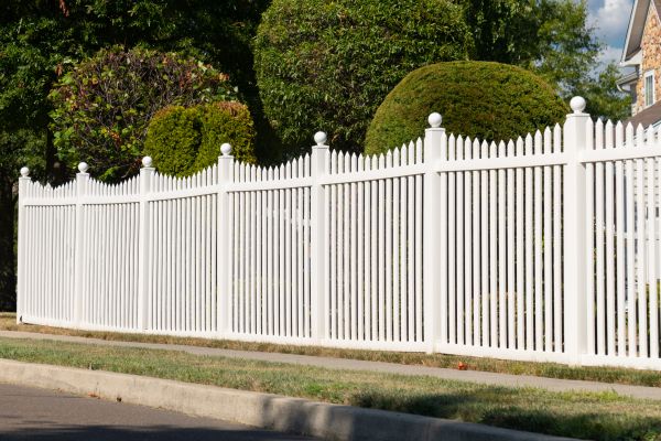 Vinyl Picket Fence Repair in Joplin