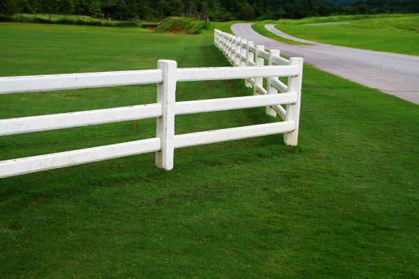 Farm Fence Service in Joplin